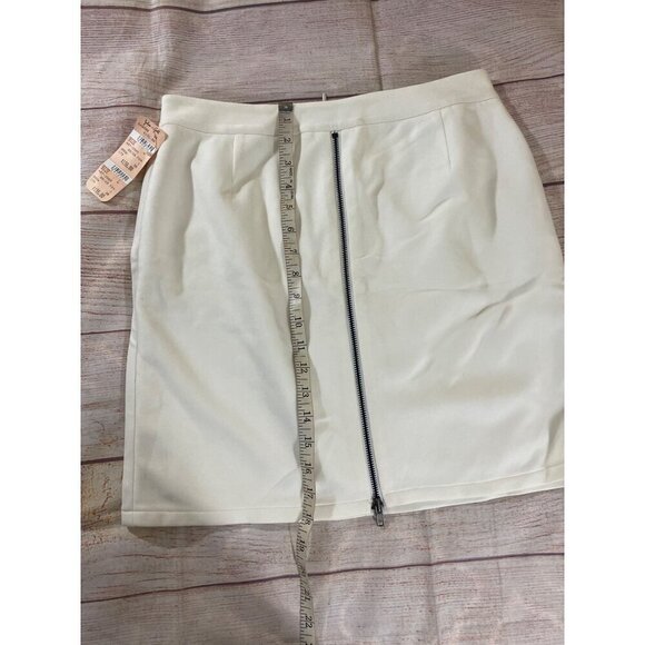 NWT Bailey 44 Women's White Double Front Zip Mini Skirt - Large - Picture 3 of 12